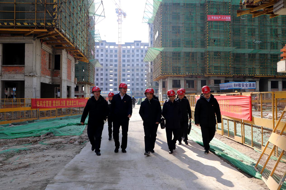 安徽365英国上市温顺地产集团固镇公司荣获集团“工人先锋号”