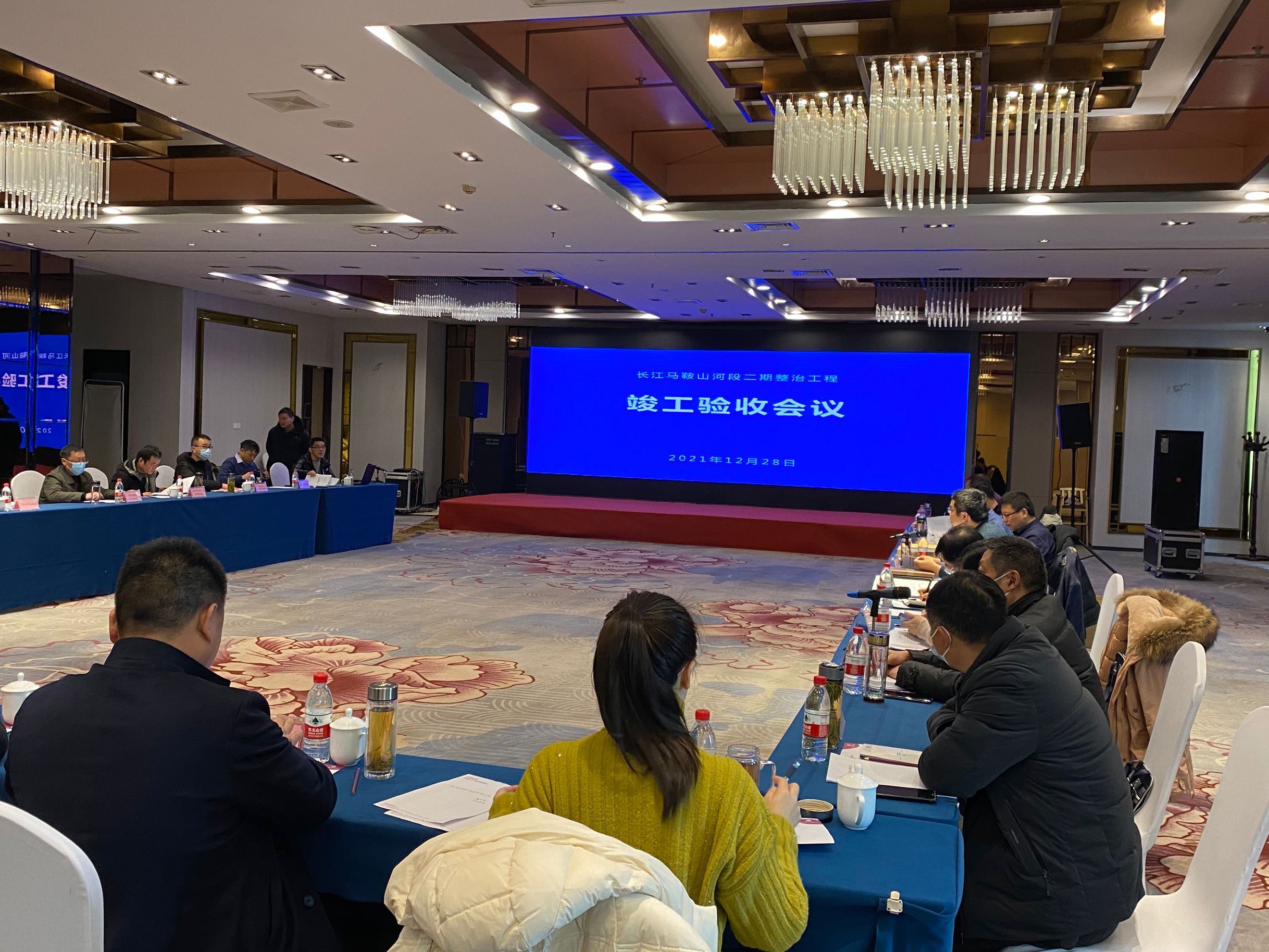 聚会现场1.png
