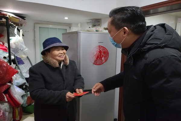 安徽路港公司向导开展春节走访慰问送温暖活动