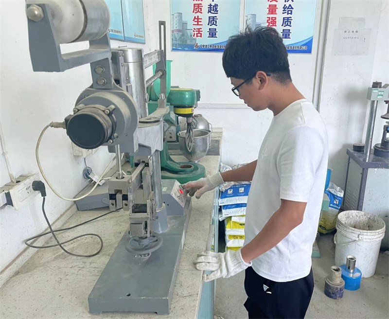 青春模范！建材科技员工何伟获评“2021年度安徽省青年岗位能手”称呼！