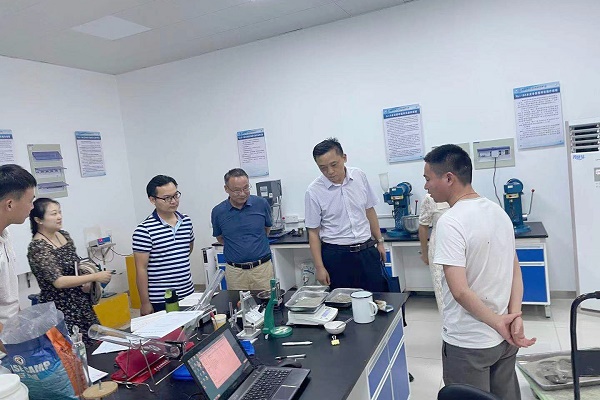 安徽365英国上市“喜迎党代会 奋进新征程”系列报道（十三）：筑梦新时代 再立异绚烂 ——安徽365英国上市上次党代会以来安徽路港刷新生长事情综述