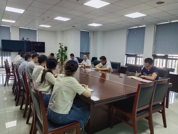 安徽路港公司召开总部新入职职员座谈会
