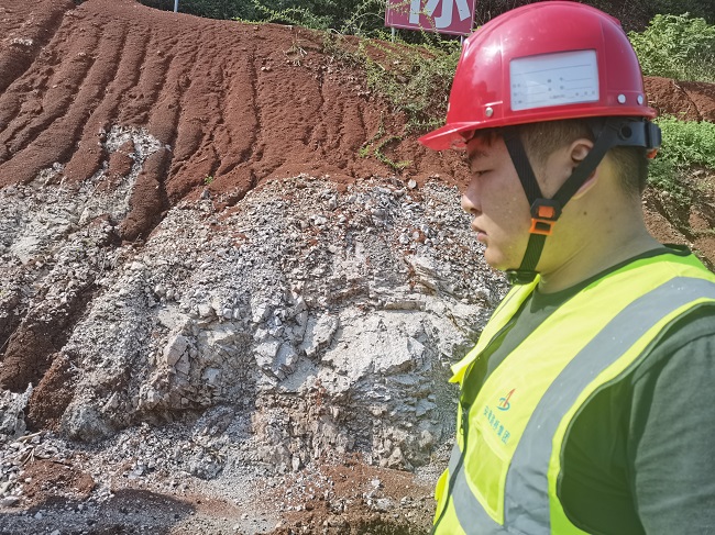 【保安康争一流 劳动竞赛举行时】路桥集团六分公司所属各项目建设者挥洒汗水，，，，迎“暑”而上 