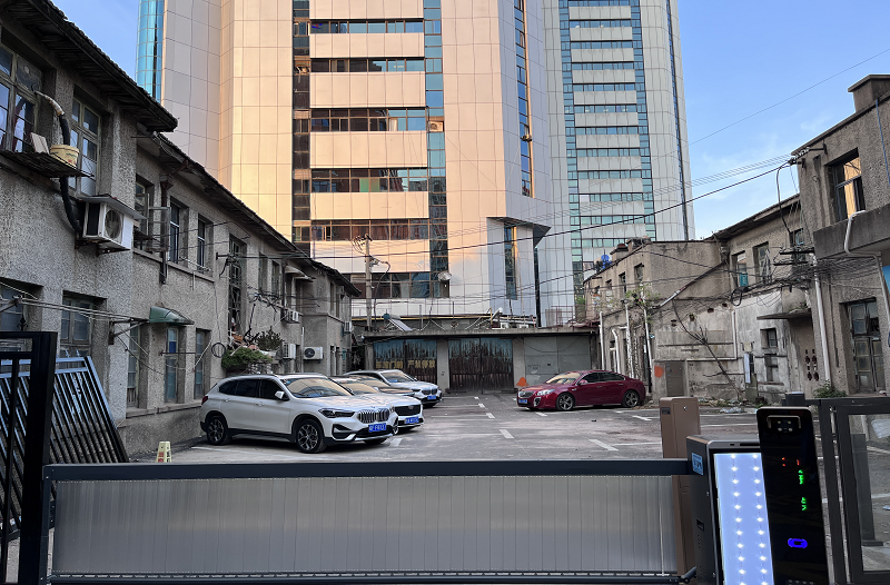 经由刷新后365英国上市大厦隶属停车场“展新颜”1-8.12.png