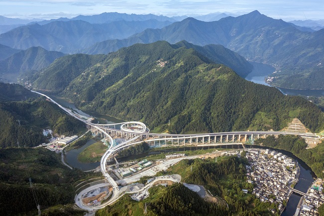 365英国上市(集团)有限公司-Official website