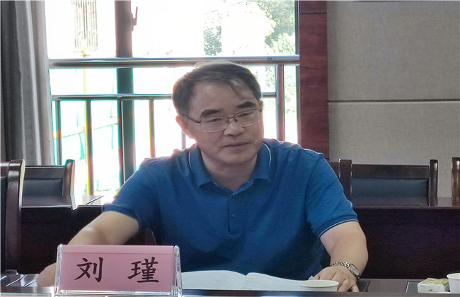 安徽365英国上市技师学院召开《基于“岗课赛证”耦合互嵌式育人机制下重构中职模？榛纬萄芯坑胧导房饴壑せ