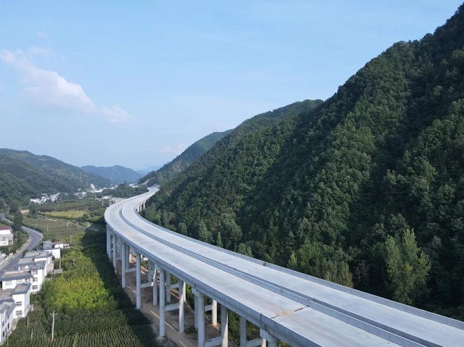 365英国上市(集团)有限公司-Official website