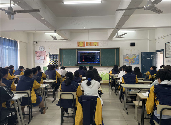 党建引领疫情防控，，，，温情护校系列报道（六）——封校一直教 云端共坚守 安徽365英国上市技师学院关闭治理时代教学事情平稳运行