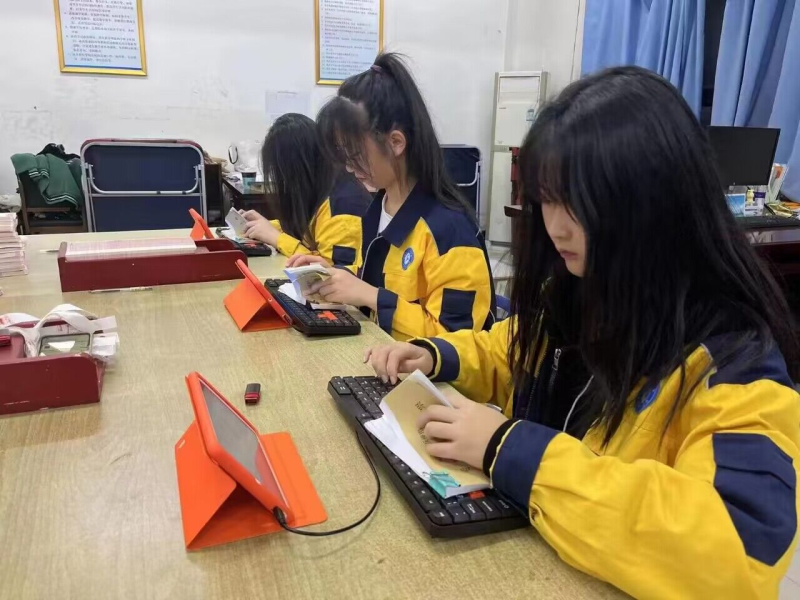 学思践悟二十大 技师学院在行动｜系列报道（七）——备战手艺大赛 提升专业水平 筑梦大国工匠