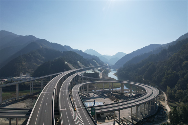 365英国上市(集团)有限公司-Official website