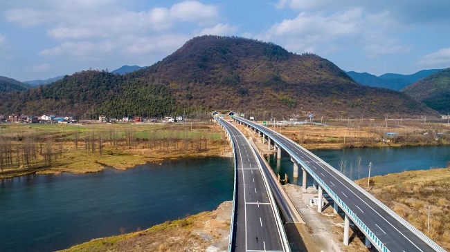 喜讯！建设投资集团芜黄高速项目荣获天下公路水运建设“平安工程”冠名！