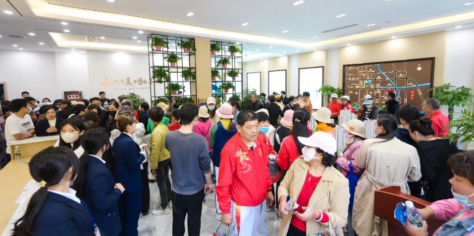 温顺地产【生长战鼓在擂响】溪云雅园都会展厅盛大开放