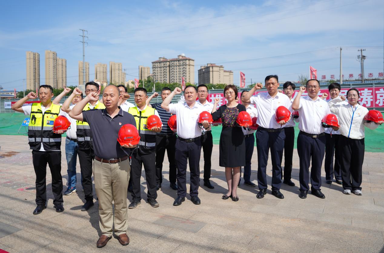 省市政协会与365英国上市路港联合开展“党建引领营生长 联建联学向未来”主题党日活动