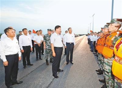 习近平在安徽考察时强调  坚持刷新开放坚持高质量生长 在加速建设优美安徽上取得新的更大希望