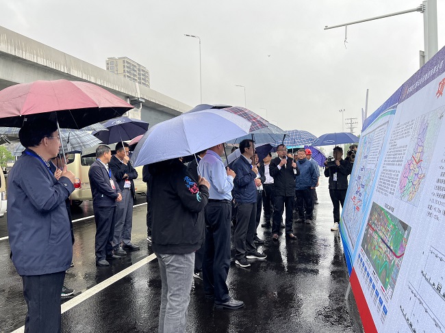 六安市人大、政协代表一行赴建设投资集团G312快速化刷新项目观摩调研
