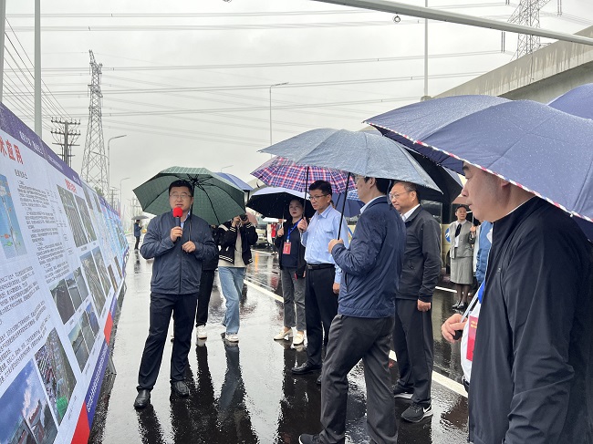 六安市人大、政协代表一行赴建设投资集团G312快速化刷新项目观摩调研