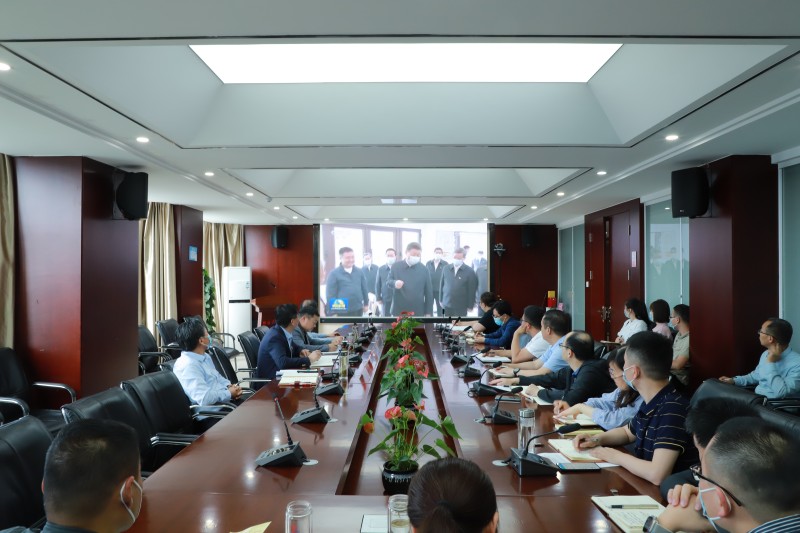 主题教育专题理论中心组学习扩大聚会.jpg