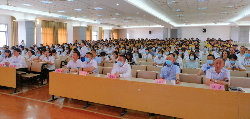 参会职员.jpg
