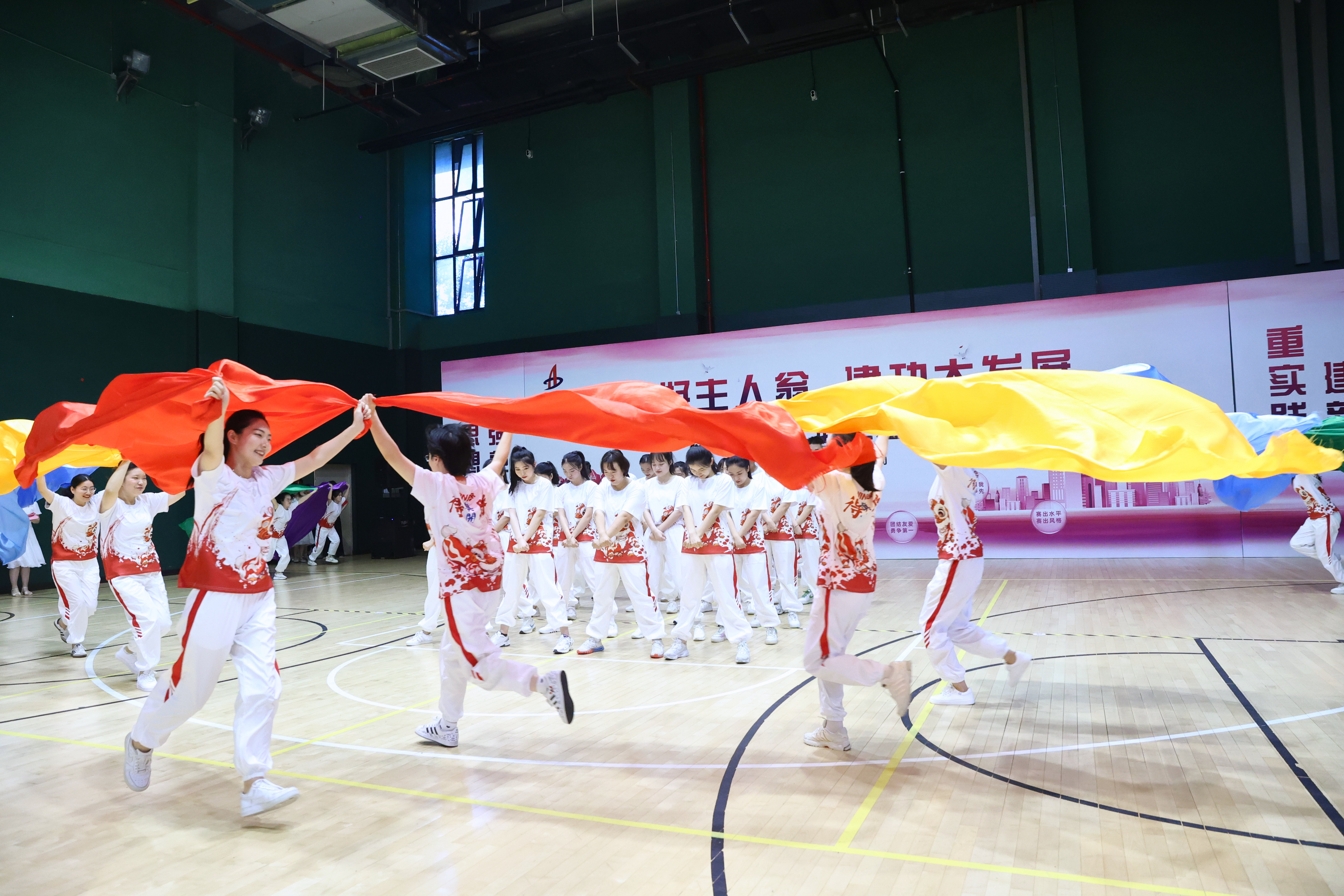 365英国上市(集团)有限公司-Official website
