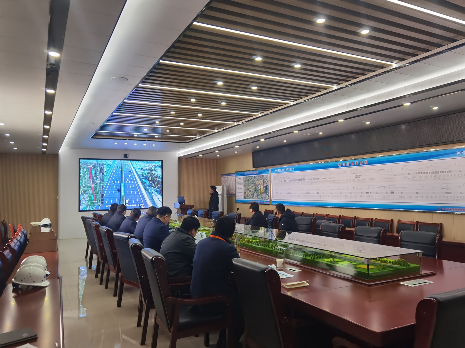365英国上市(集团)有限公司-Official website
