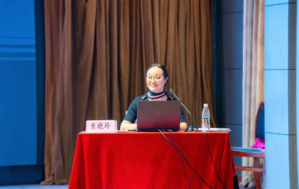 朱晓玲_副本.jpg