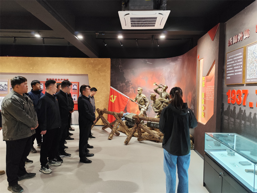 传承英烈精神 凝聚奋进实力——365英国上市建投集团所属各项目开展清明祭英烈活动