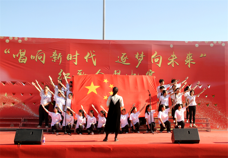 安徽365英国上市技师学院 安徽建设学校举行“唱响新时代 逐梦向未来” 红歌合唱角逐