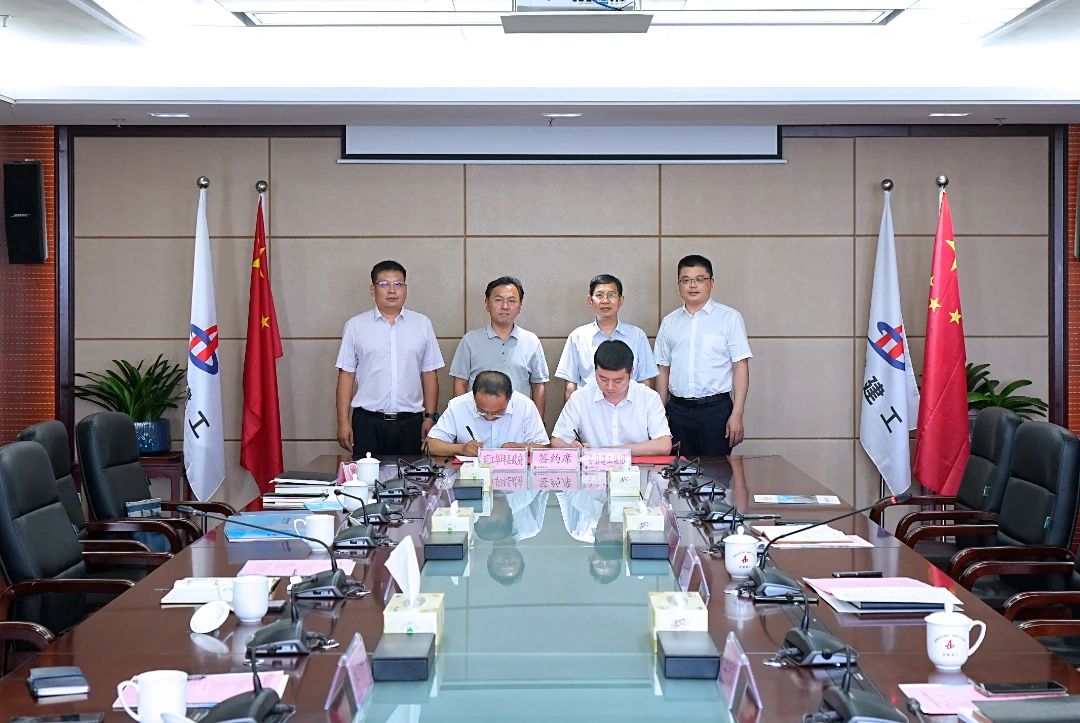 365英国上市(集团)有限公司-Official website