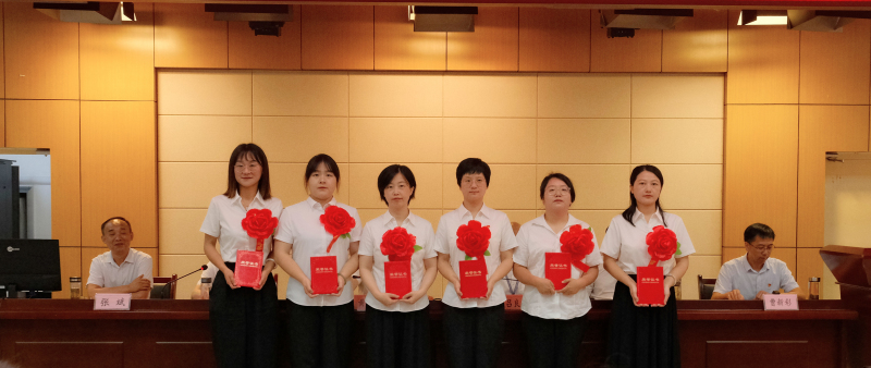 优异共产党员1.jpg