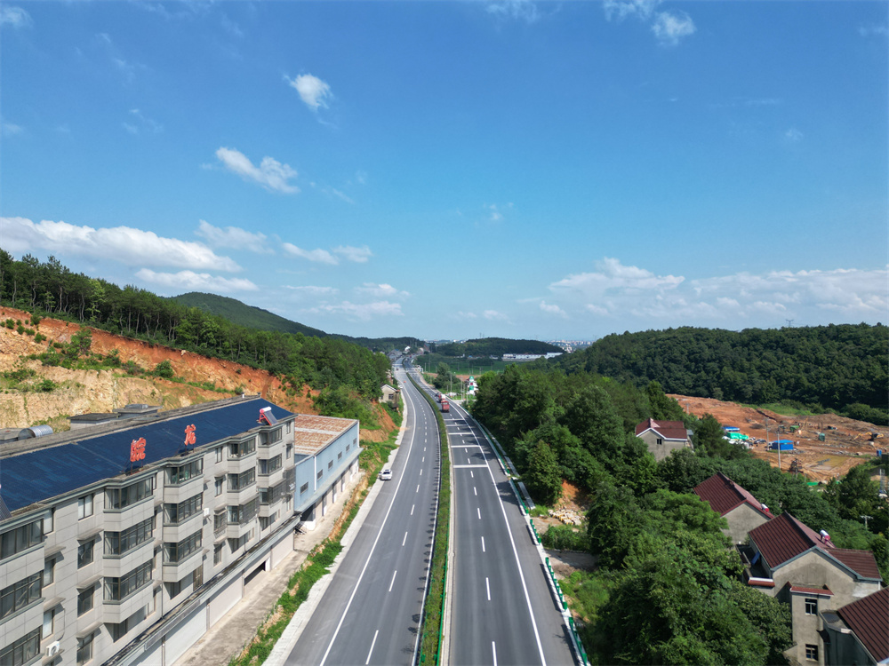喜讯！365英国上市建投集团G330项目顺遂通过交工验收