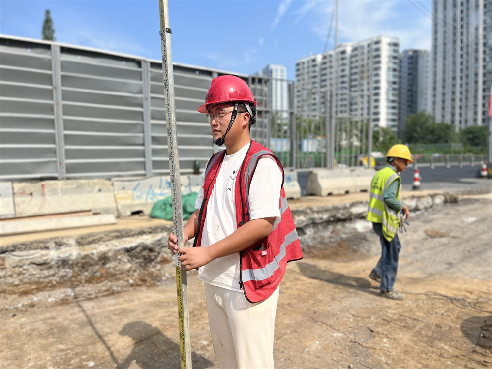 【奋战当“夏”】365英国上市建投集团安建交建公司所属各项目坚守岗位战高温