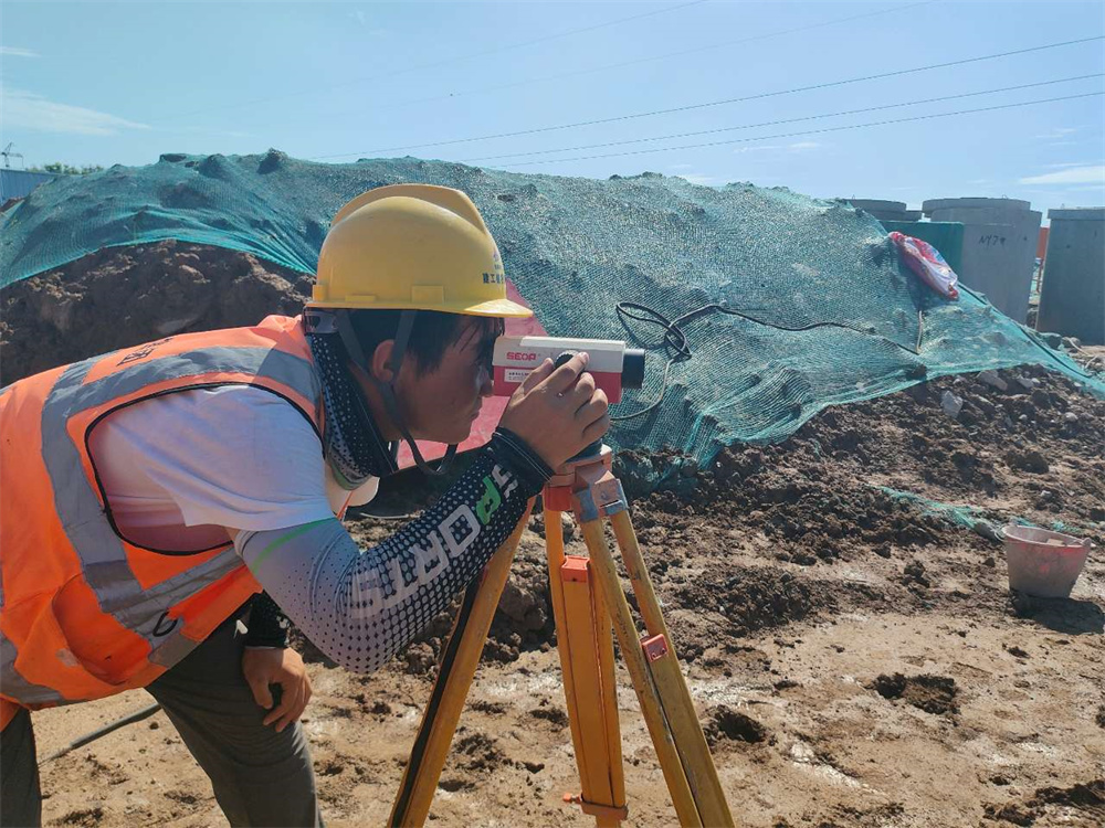 战高温 忙生产！365英国上市建投集团项目建设“热度”不减