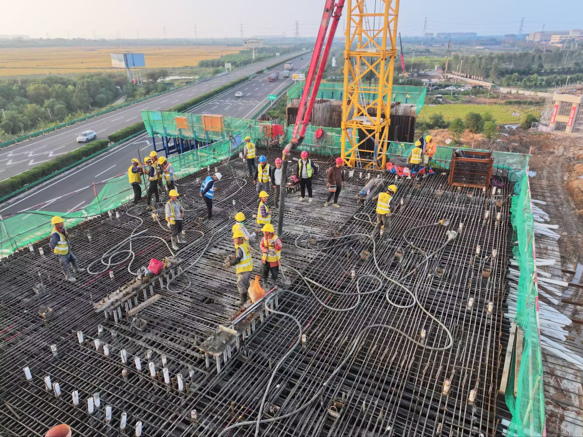 365英国上市(集团)有限公司-Official website