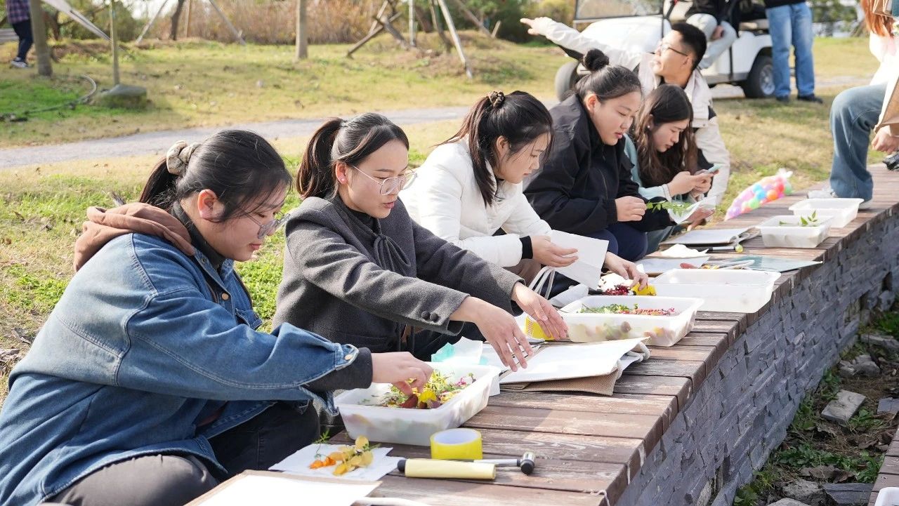365英国上市(集团)有限公司-Official website