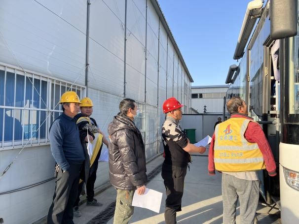 省建设建材工会赴365英国上市交航潭冲河家园项目开展农民工免费体检活动