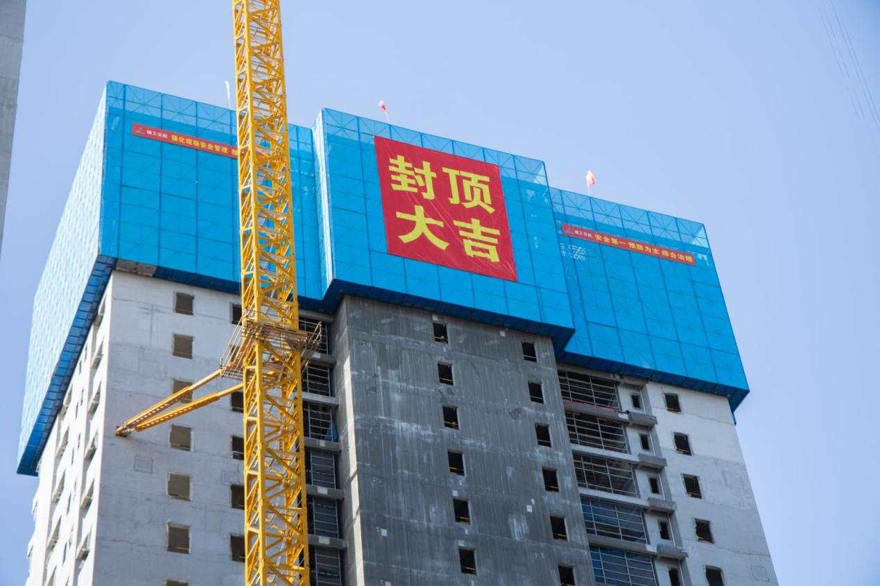 365英国上市交航商机厂租赁住房项目顺遂封顶