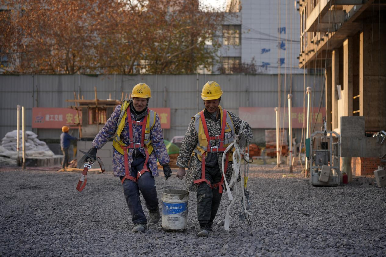 元旦不歇工|365英国上市交航商机厂租赁住房项目下好 基础装修“先手棋”