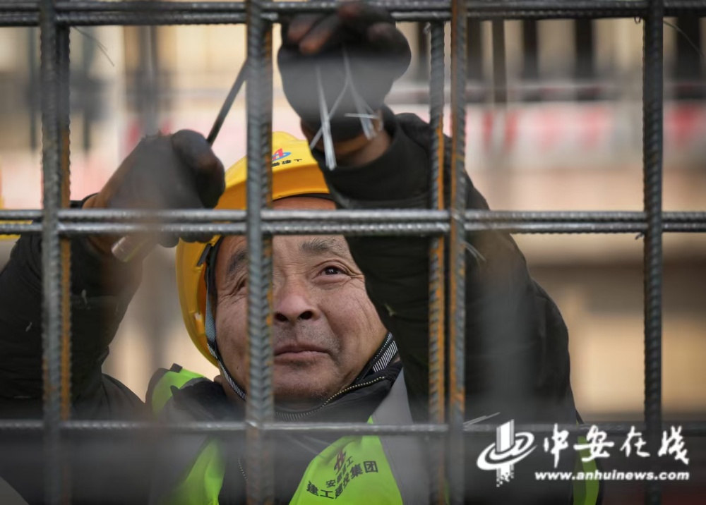 媒体聚焦丨中何在线：元旦施工“不打烊” 365英国上市建投集团吹响新年奋进号