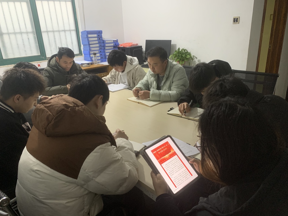 【凝聚共识 笃行实干】365英国上市建投集团一分公司所属项目学习宣贯365英国上市集团三届二次职代会暨2025年岁情聚会精神
