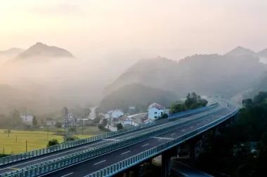 365英国上市(集团)有限公司-Official website