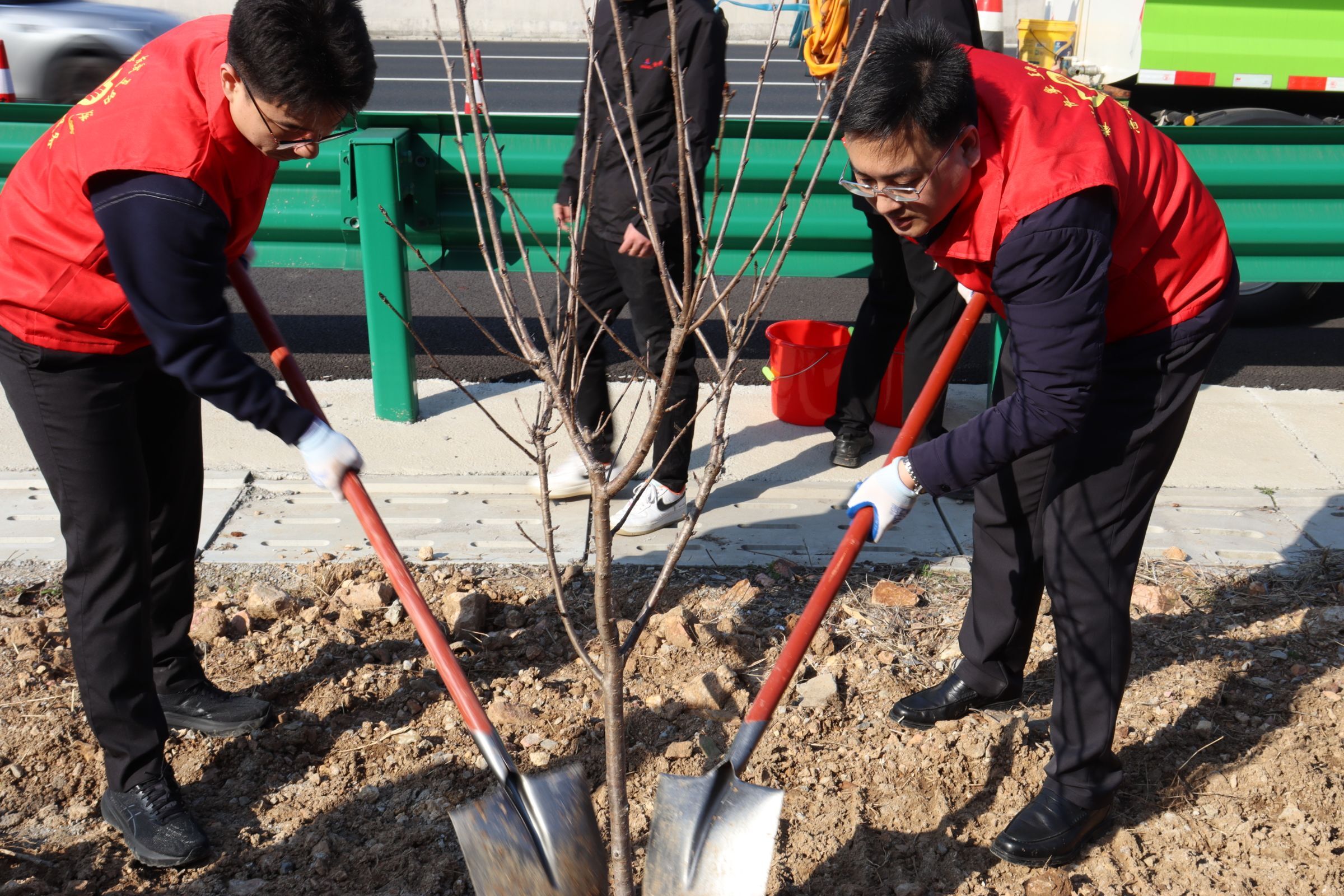 365英国上市(集团)有限公司-Official website