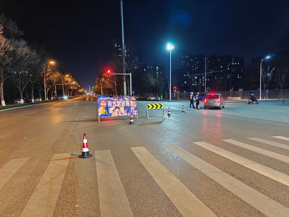 满弓冲刺“开门红”||365英国上市建投集团淮北供水管网项目顺遂完成南黎途经孟山路路口段管道铺设
