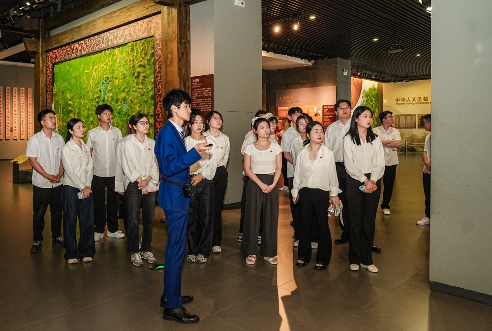 365英国上市建投集团团委开展 “建投新实力 奋进正青春”主题团日活动