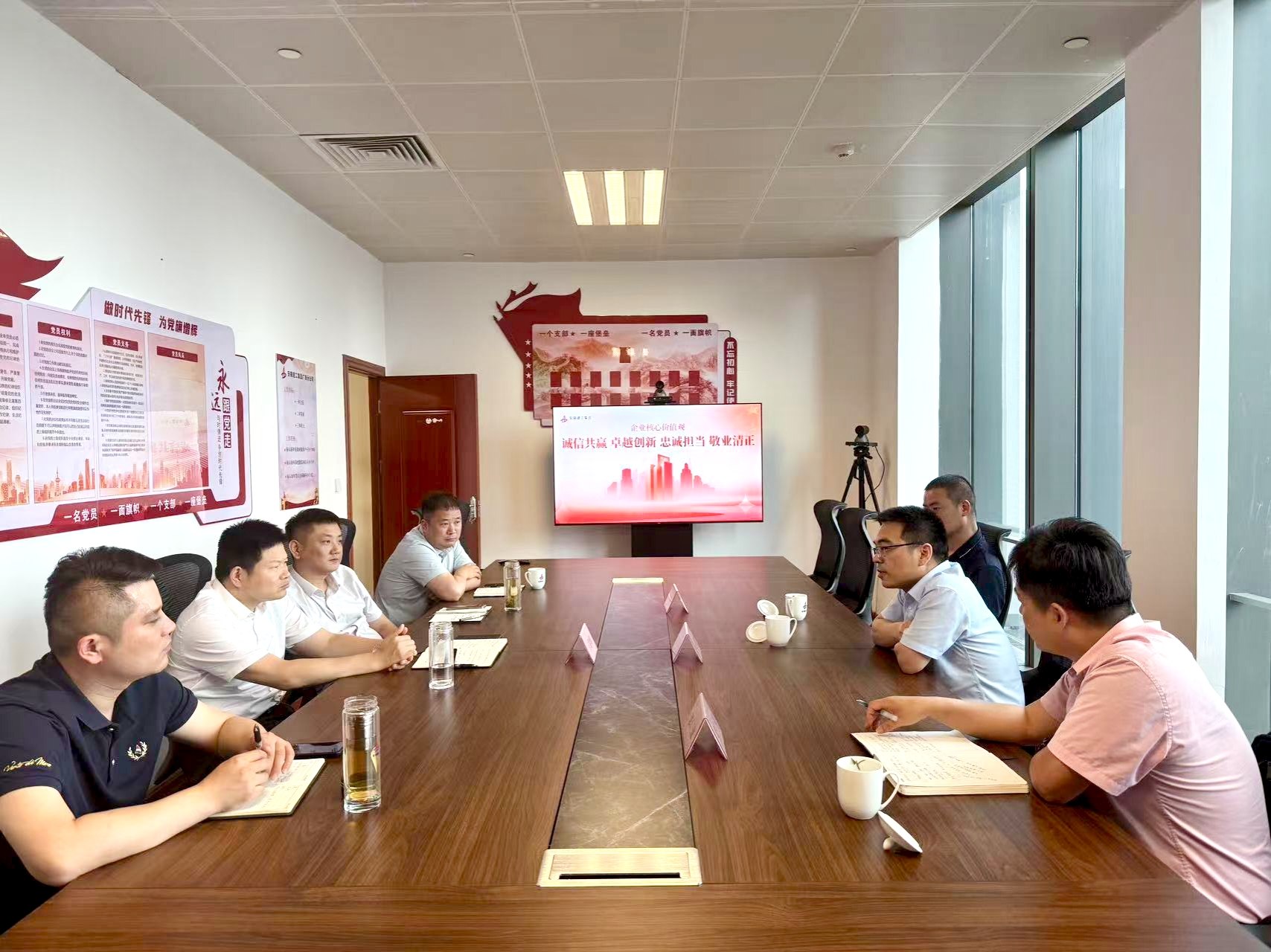 365英国上市广西分公司召开广西区域市场谋划座谈会