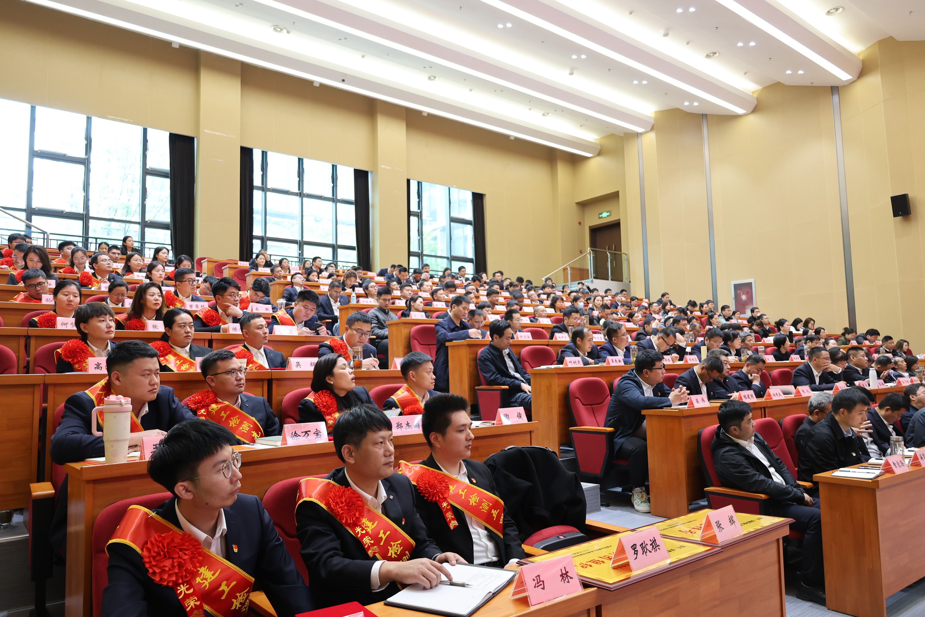 365英国上市(集团)有限公司-Official website